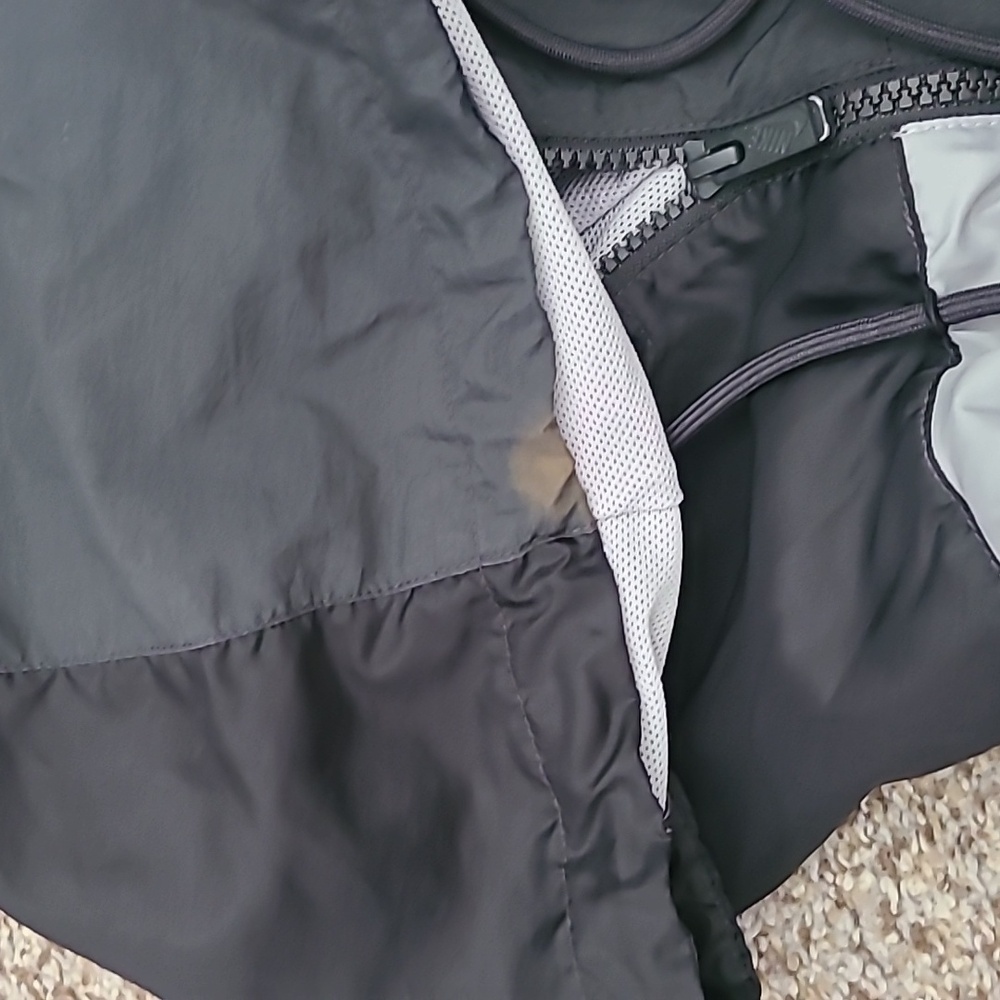 Nike Windrunner Jacket - image 5